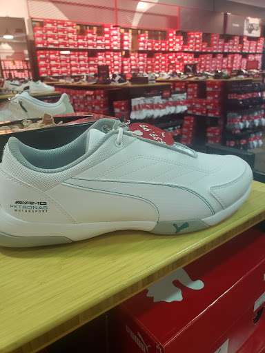 Shoe Store «PUMA», reviews and photos, 3939 S Interstate Hwy 35 #790, San Marcos, TX 78666, USA