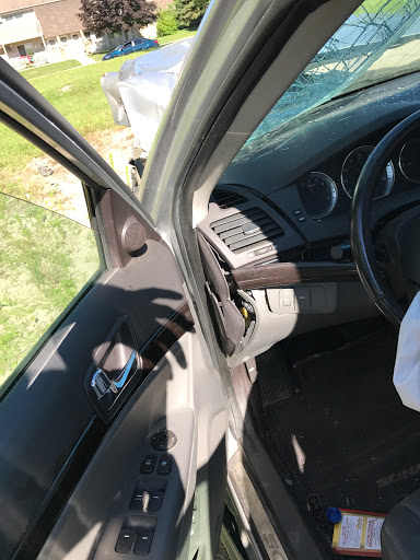 Auto Body Shop «ABRA Auto Body & Glass», reviews and photos, 5975 S Packard Ave, Cudahy, WI 53110, USA