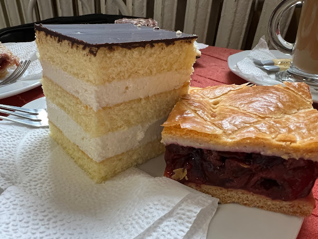 Szökő Cukrászda - Fagylaltozó