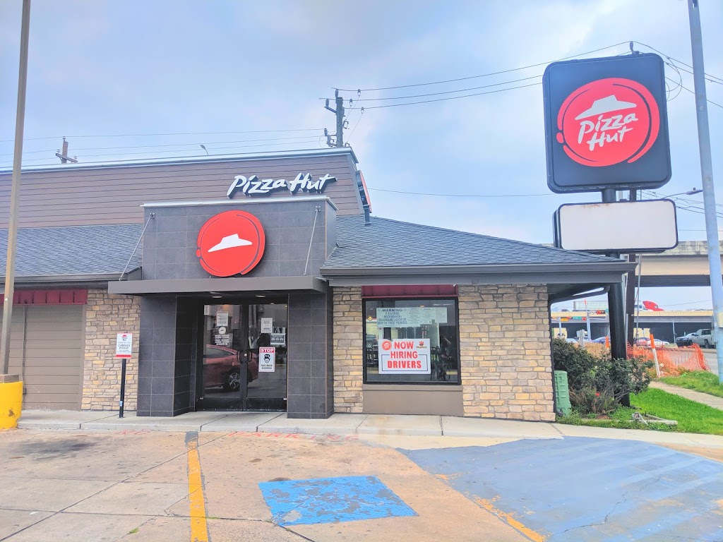 Pizza Hut 77081
