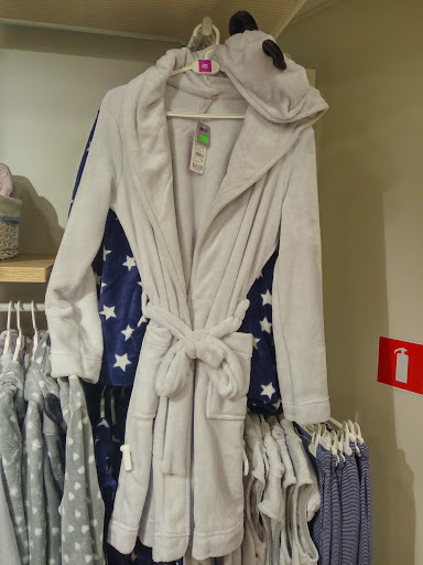 Stores to buy women's bathrobes Minsk