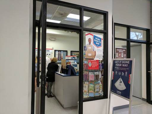 Post Office «United States Postal Service», reviews and photos, 3601 Pickett Road, Fairfax, VA 22031, USA