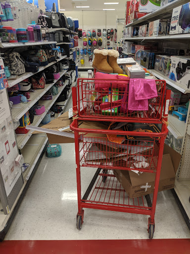 Department Store «Target», reviews and photos, 18855 N Market Pl Dr, Aurora, OH 44202, USA