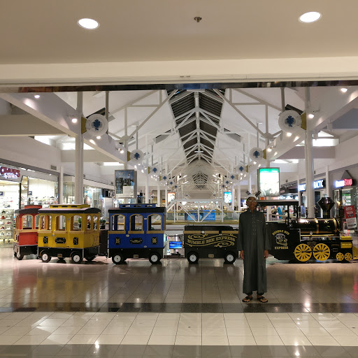 Shopping Mall «Lincolnwood Town Center», reviews and photos, 3333 Touhy Ave, Lincolnwood, IL 60712, USA