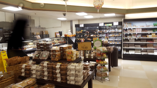 Grocery Store «D & W Fresh Market», reviews and photos, 2103 Parkview Ave, Kalamazoo, MI 49008, USA