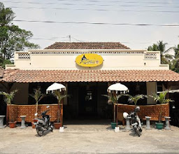 Paksi Coffee House photo