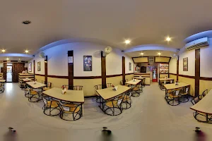 Santushti Vegetarian Restaurant image