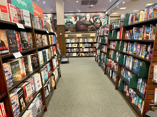 Book Store «Barnes & Noble», reviews and photos, 11500 Financial Centre Pkwy, Little Rock, AR 72211, USA