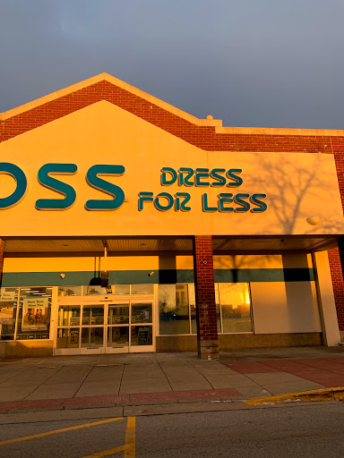 Clothing Store «Ross Dress for Less», reviews and photos, 701 N Milwaukee Ave, Vernon Hills, IL 60061, USA