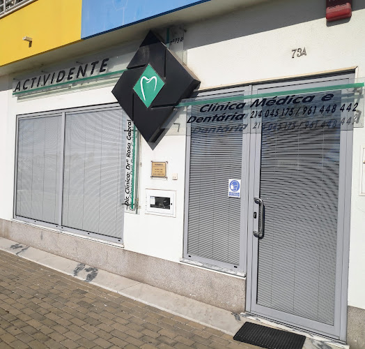Opinii despre Actividente - Actividades Médico-Dentárias, Lda. în Seixal - Dentista