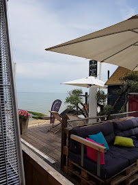 Atmosphère du Restaurant Les Terrasses du mini golf à Luc-sur-Mer - n°11