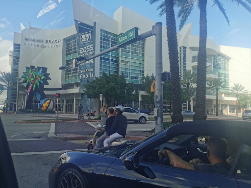 Clothing Store «Ross Dress for Less», reviews and photos, 1141 5th St, Miami Beach, FL 33139, USA