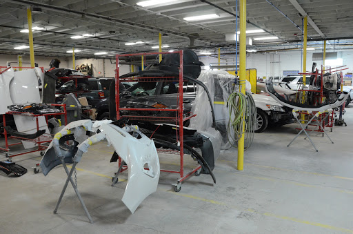 Auto Body Shop «Addison Auto Body and Glass, Inc.», reviews and photos, 21 Factory Rd, Addison, IL 60101, USA