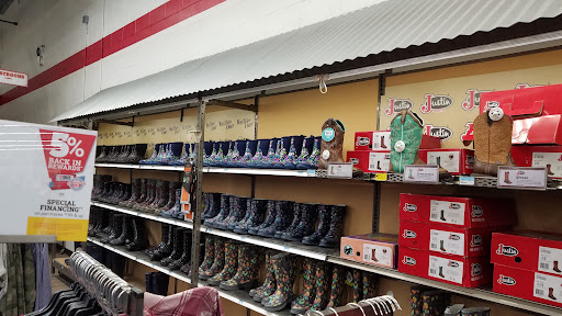 Home Improvement Store «Tractor Supply Co.», reviews and photos, 911 Griffin Ave, Enumclaw, WA 98022, USA