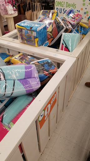 Discount Store «Here Today Lake St Louis», reviews and photos, 6233 Ronald Reagan Dr, Lake St Louis, MO 63367, USA