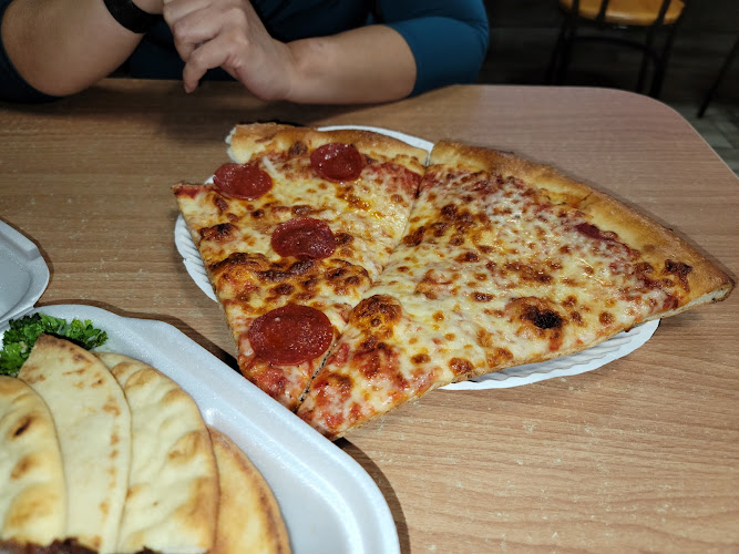 #8 best pizza place in Kissimmee - Friendly's Brooklyn Style Pizza