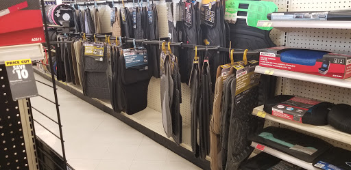 Hardware Store «Harbor Freight Tools», reviews and photos, 1460 Main St, Hamilton, OH 45013, USA