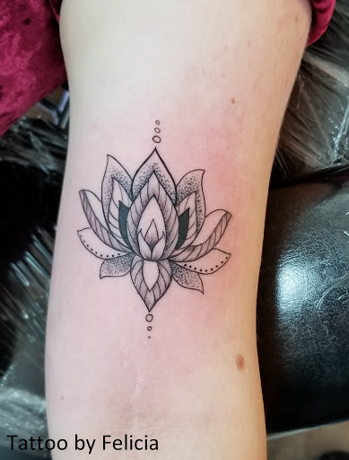 Explore ny yankees tattoo ideas, creative tattoo ideas in Fort Myers, available at Tiger Lotus Tattoo and Piercing