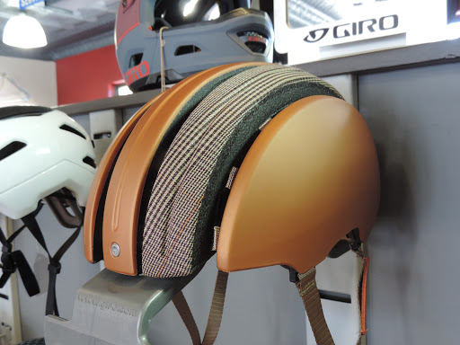 Bicycle Store «The Bike Hub», reviews and photos, 495 N Main St, Glen Ellyn, IL 60137, USA