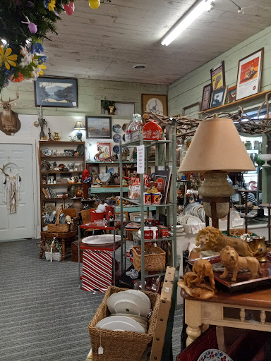 Ruby D's Antqs & Collectibles