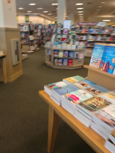 Book Store «Barnes & Noble», reviews and photos, 6646 Loisdale Rd, Springfield, VA 22150, USA