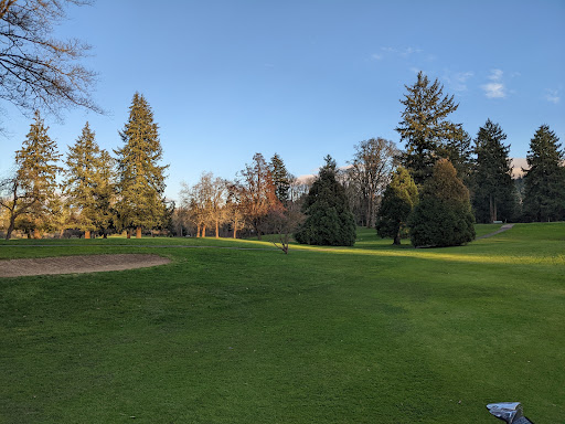 Salem Golf Island Park