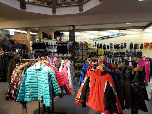 Ski Shop «Sundown Ski & Patio», reviews and photos, 47 Northern Blvd, Greenvale, NY 11548, USA