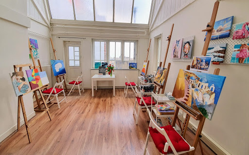 Lisart Painting Studio