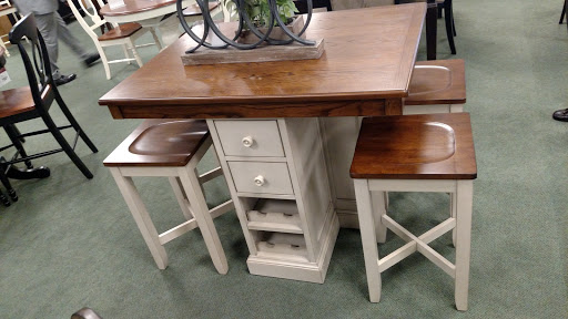 Furniture Store «Raymour & Flanigan Furniture and Mattress Store», reviews and photos, 917 Hartford Turnpike, Waterford, CT 06385, USA