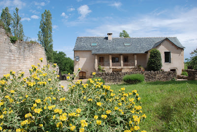 Chateau de Pervinquieres à Ginals