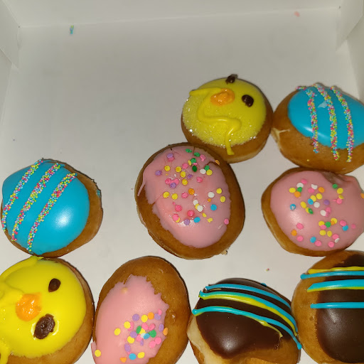 Bakery «Krispy Kreme Doughnuts», reviews and photos, 1984 W Main St, Mesa, AZ 85201, USA