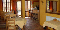 Atmosphère du Restaurant Auberge de la Chapelle à Milon-la-Chapelle - n°6