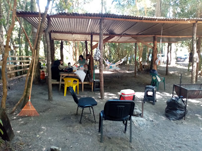 Camping, Cabalgatas y Quincho Las Tranqueras