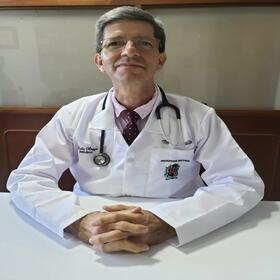 Dr. Julio Martin Anaya Carvajal, Terapeuta complementario