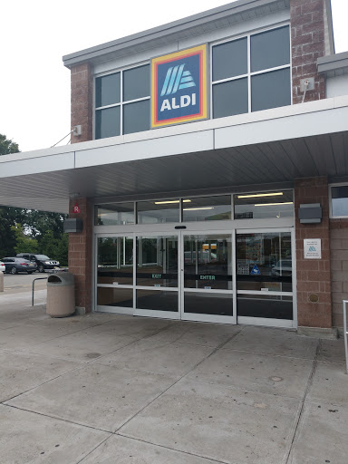 Supermarket «ALDI», reviews and photos, 450 King Georges Post Rd, Woodbridge, NJ 07095, USA