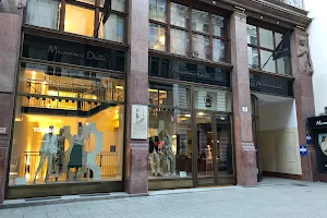 Massimo Dutti image