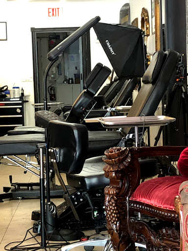 Tattoo Shop «Miami Tattoo Co.», reviews and photos, 1218 Washington Ave, Miami Beach, FL 33139, USA