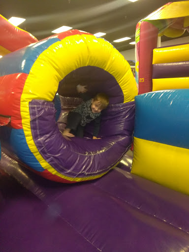 Shopping Mall «Mounds Mall», reviews and photos, 2109 S Scatterfield Rd, Anderson, IN 46016, USA