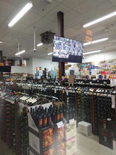 Wine Store «Shopping Center Wine and Liquor», reviews and photos, 3008 Main St, Cortlandt, NY 10567, USA