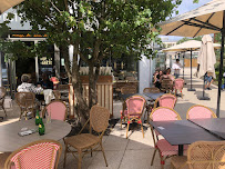 Atmosphère du La Côte et l'Arête - Restaurant, brasserie, bar à vin - Convivial, chic et chaleureux à Issy-les-Moulineaux - n°6