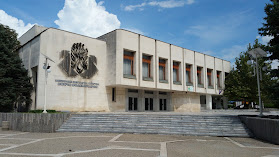 Общински център за култура "Нончо Воденичаров"