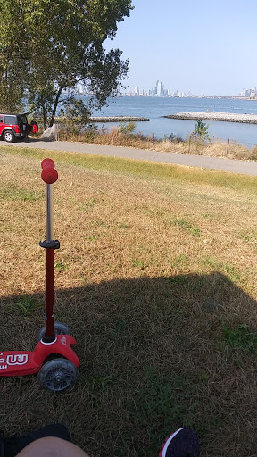 Park «Bush Terminal Piers Park», reviews and photos, Marginal St. & 43rd Street, Brooklyn, NY 11232, USA