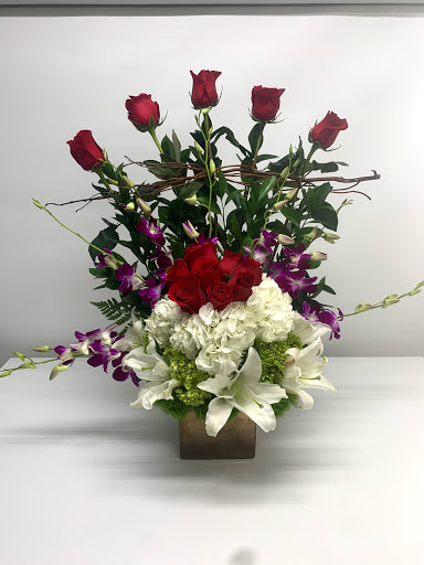 Florist «Flowers to Go Miami», reviews and photos, 7068 NW 50th St, Miami, FL 33166, USA