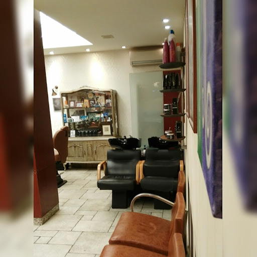 Morón Peluqueros S.Cv.