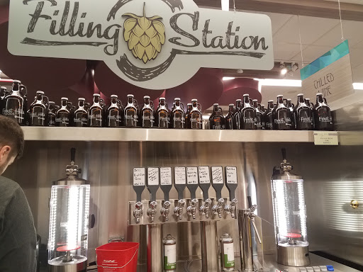 Grocery Store «Forest Hills Foods», reviews and photos, 4668 Cascade Rd SE, Grand Rapids, MI 49546, USA