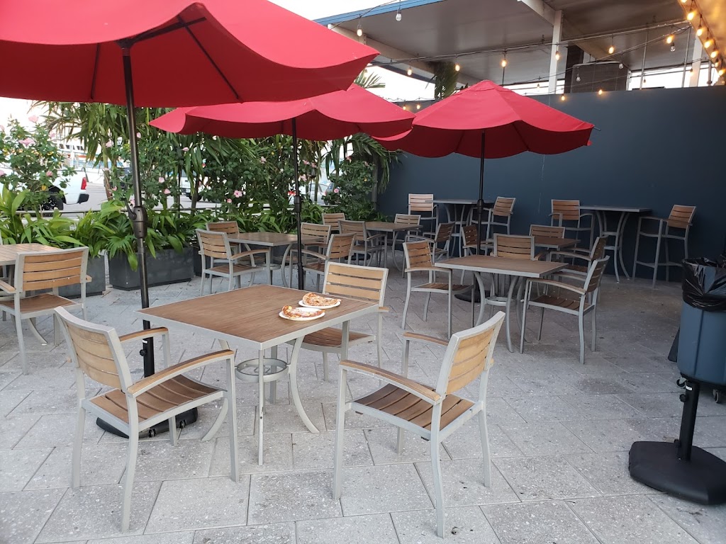 Roundabout Pizza 33767