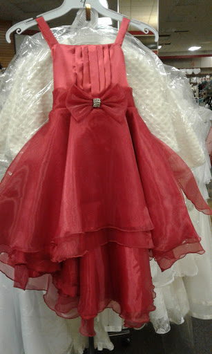 Shopping Mall «County Fair Fashion Mall», reviews and photos, 1264 E Gibson Rd E-500, Woodland, CA 95776, USA