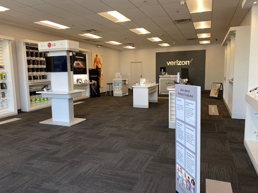 Cell Phone Store «GoWireless Verizon Authorized Retailer», reviews and photos, 39504 W Daisy Mountain Dr #116, Anthem, AZ 85086, USA
