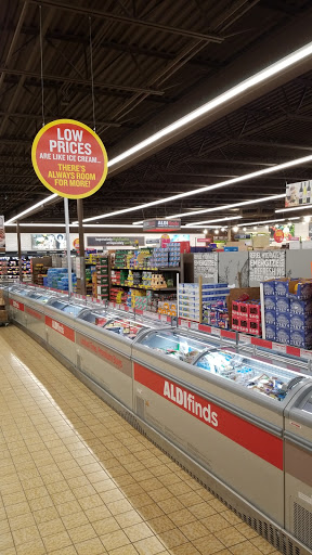 Supermarket «ALDI», reviews and photos, 3131 E 10th St, Jeffersonville, IN 47130, USA