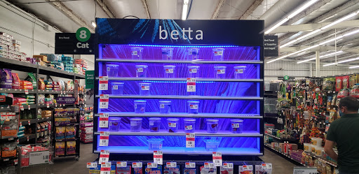 Pet Supply Store «Pet Supplies Plus», reviews and photos, 1411 S Stockton St, Lodi, CA 95240, USA